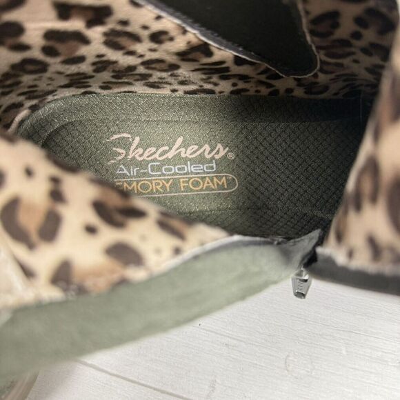 Skechers Day Date Women 9 Parallel Wedge Ankle Boots Bootie Shoes Suede Green - Picture 9 of 11